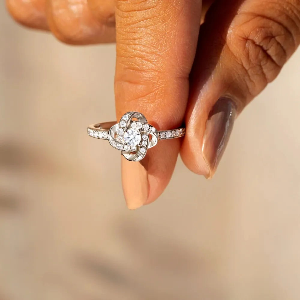 Zircon Inlaid Ring in 925 Sterling Silver