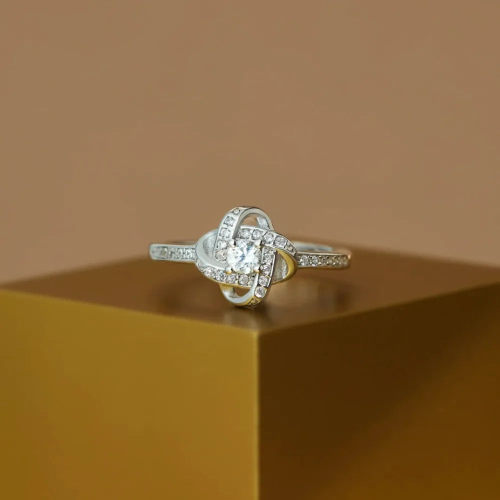 Zircon Inlaid Ring in 925 Sterling Silver