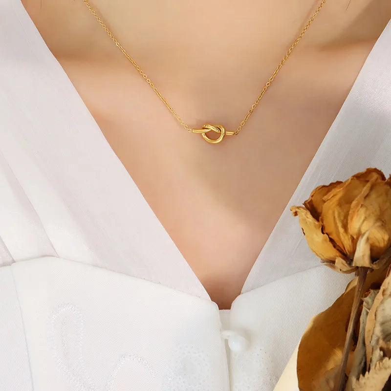18K Gold Plated Knotted Necklace in Titanium Steel