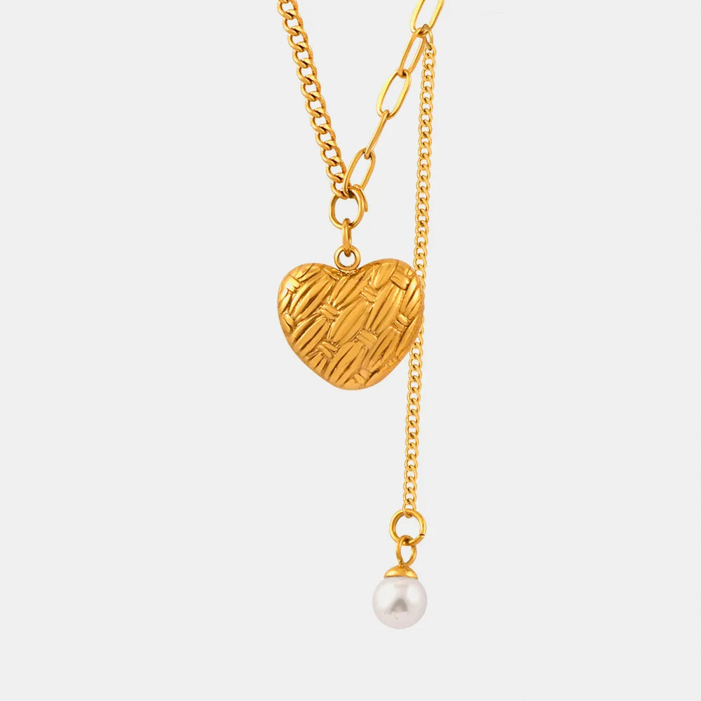 Imitation Pearl Heart Pendant Necklace in Gold Titanium