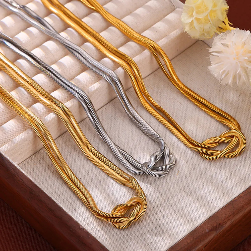 Gold Plated Knot Necklace in Titanium Steel
